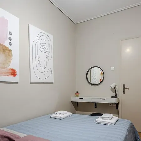 Minimal By The Sea Vólosz