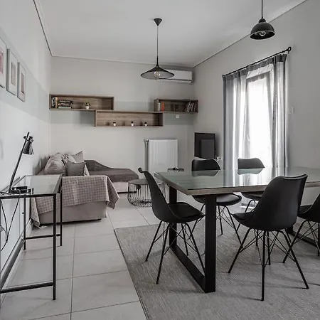 Minimal By The Sea Apartment Volos