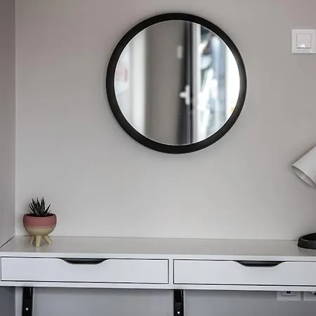 Minimal By The Sea Apartment