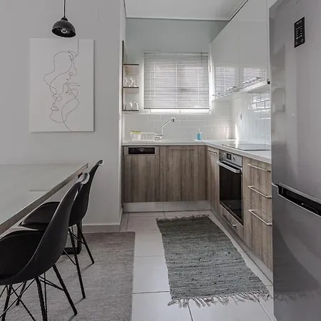 Minimal By The Sea *