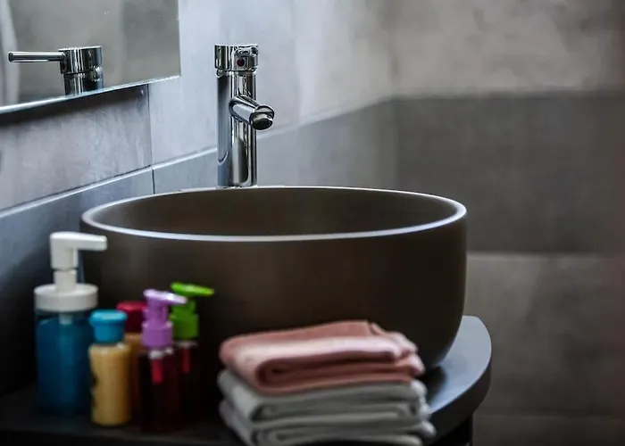 Minimal By The Sea *